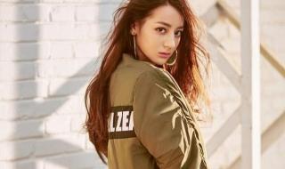 王俊凯拍了拍自己 王俊凯拍了拍自己